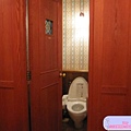 三鷹宮崎駿美術館-很不像廁所的廁所-1.JPG