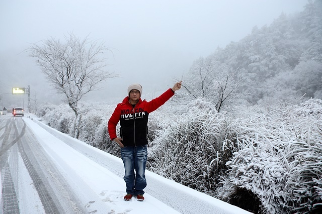 那一年宜蘭太平山下雪｜見晴懷古步道｜思源啞口，一起漫步在銀白