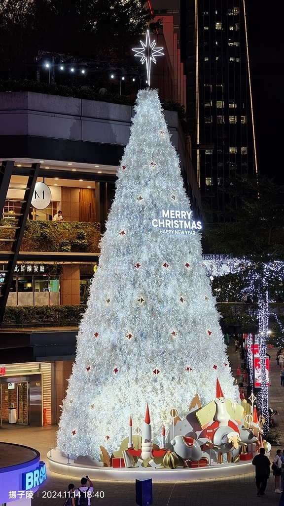 2024台北統一時代百貨｜愛‧Sharing聖誕樹🎄Purp