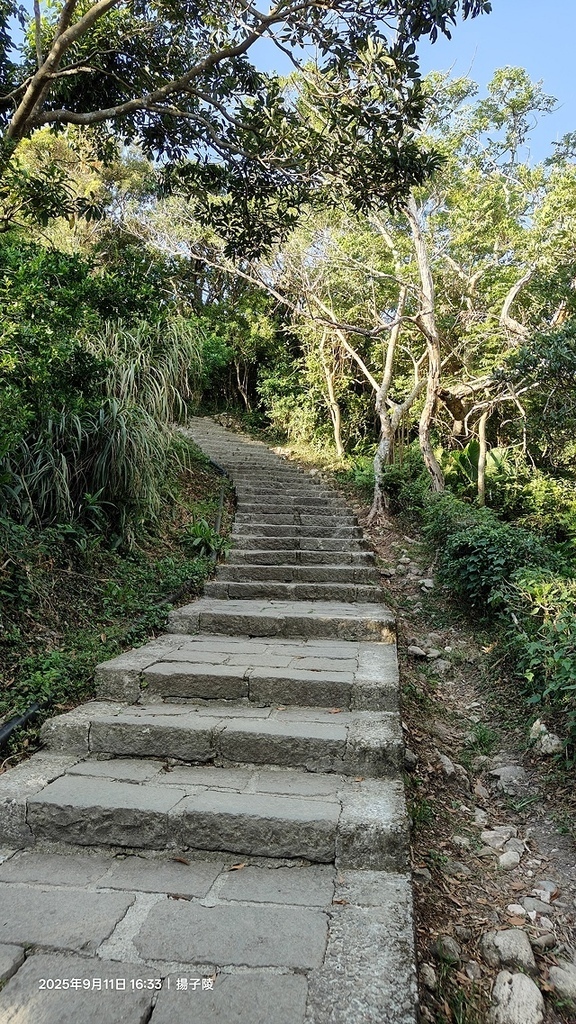 2025硬漢嶺登山記,楓櫃斗湖登山步道,日出與夕陽美景的完美 2025硬漢嶺登山記,楓櫃斗湖登山步道,日出與夕陽美景的完美