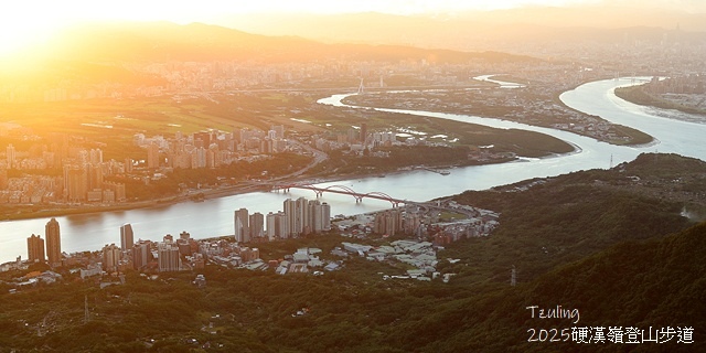 2025硬漢嶺登山記,楓櫃斗湖登山步道,日出與夕陽美景的完美 2025硬漢嶺登山記,楓櫃斗湖登山步道,日出與夕陽美景的完美