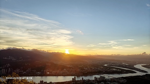 2025硬漢嶺登山記,楓櫃斗湖登山步道,日出與夕陽美景的完美 2025硬漢嶺登山記,楓櫃斗湖登山步道,日出與夕陽美景的完美