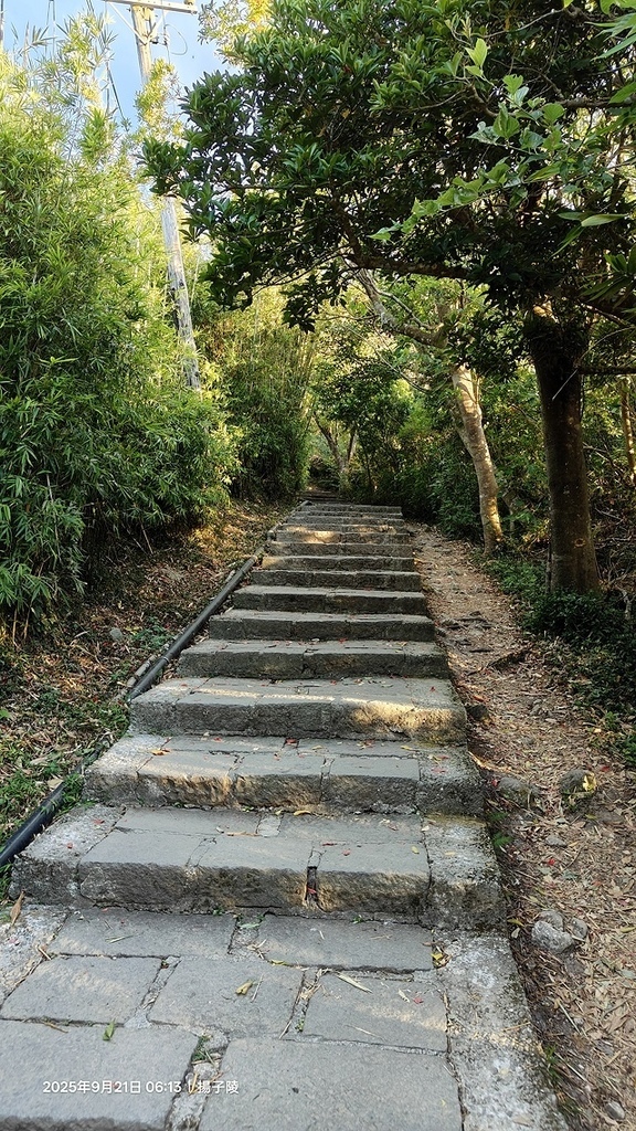 2025硬漢嶺登山記,楓櫃斗湖登山步道,日出與夕陽美景的完美 2025硬漢嶺登山記,楓櫃斗湖登山步道,日出與夕陽美景的完美