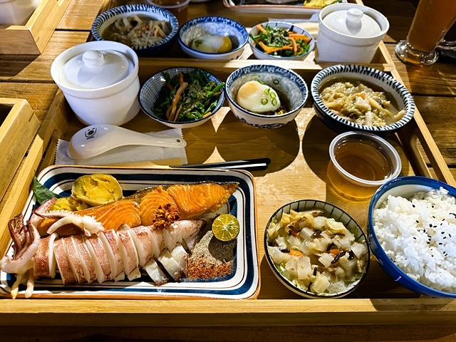 2025在地海味與文青風格的交會,二漁咖啡-鮮魚定食、中興文