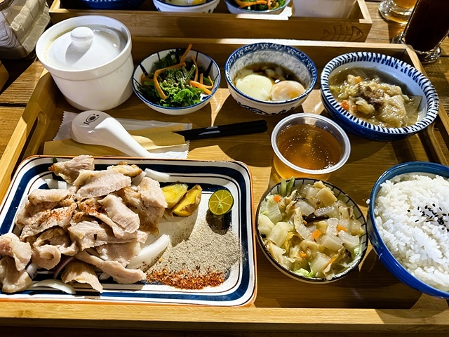 2025在地海味與文青風格的交會,二漁咖啡-鮮魚定食、中興文