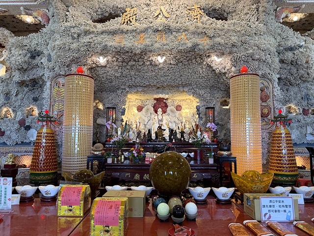 2025從粉紅花海走進海底龍宮,我的淡水奎柔山路(北8)美人