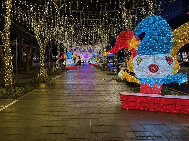 2025新北耶誕城夢幻開城🎄,一起走進馬戲嘉年華的奇幻世界, 2025新北耶誕城夢幻開城🎄,一起走進馬戲嘉年華的奇幻世界,