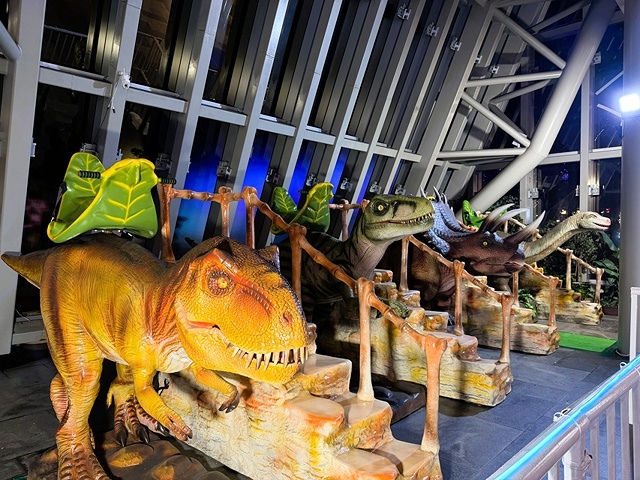 2025新北耶誕城夢幻開城🎄,一起走進馬戲嘉年華的奇幻世界, 2025新北耶誕城夢幻開城🎄,一起走進馬戲嘉年華的奇幻世界,