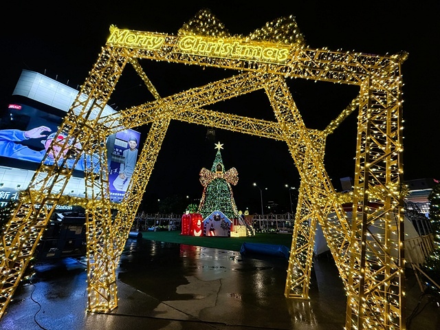 2025新北耶誕城夢幻開城🎄,一起走進馬戲嘉年華的奇幻世界, 2025新北耶誕城夢幻開城🎄,一起走進馬戲嘉年華的奇幻世界,