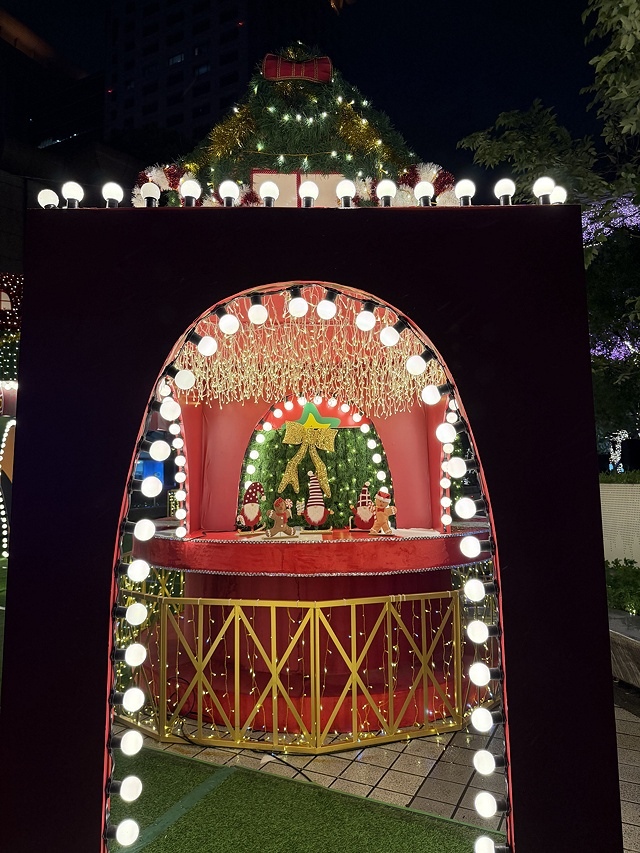 2025新北耶誕城夢幻開城🎄,一起走進馬戲嘉年華的奇幻世界, 2025新北耶誕城夢幻開城🎄,一起走進馬戲嘉年華的奇幻世界,