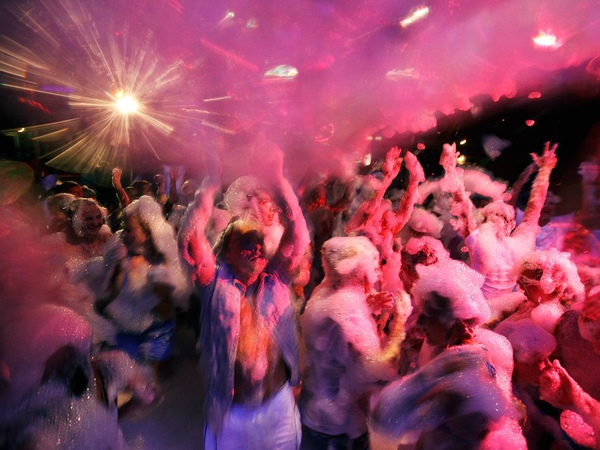 110321-Foam Party, Crimean Peninsula.jpg