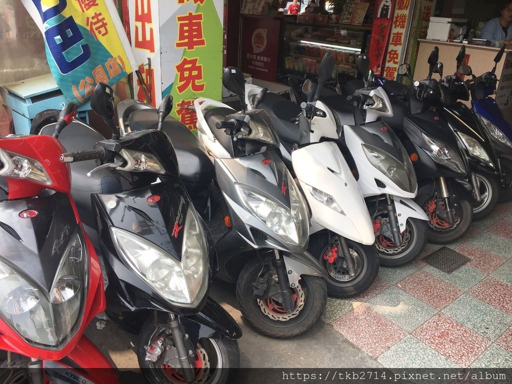 002_compressed.jpg 002_compressed.jpg