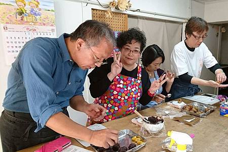 101白砂明子先生桜山で學做月餅_171005_0021.jpg