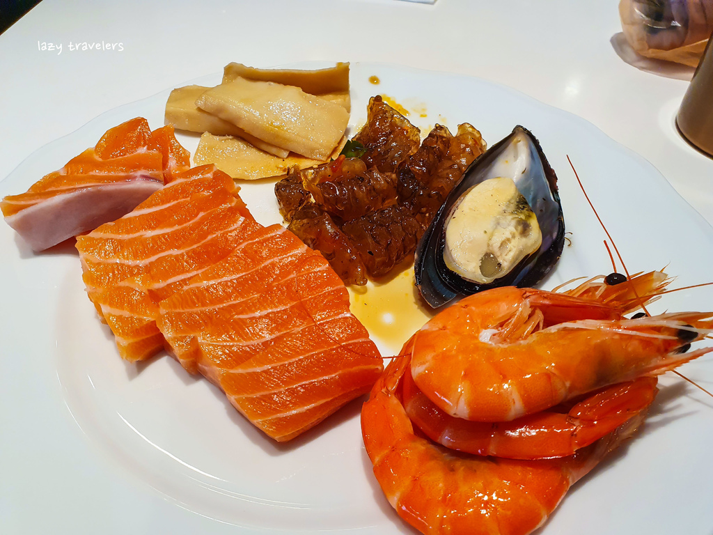 [食記] 台北 六福萬怡下午茶 整體小弱但嚐鮮還OK