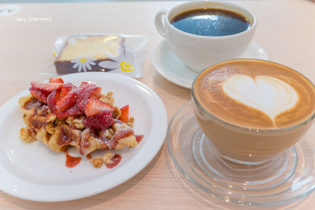 [食記] 屏東恆春 咖啡白 純白色系特色咖啡廳