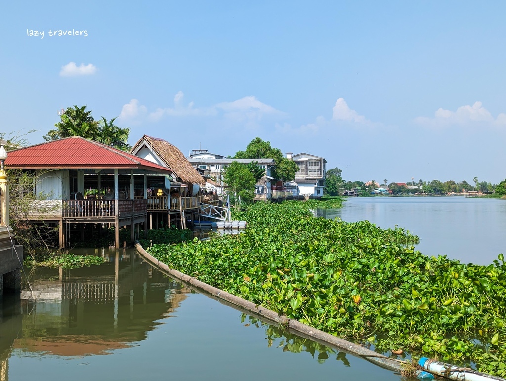 泰國佛統府：มองน้ำ'Cafe咖啡館，搭船才能到的河畔人