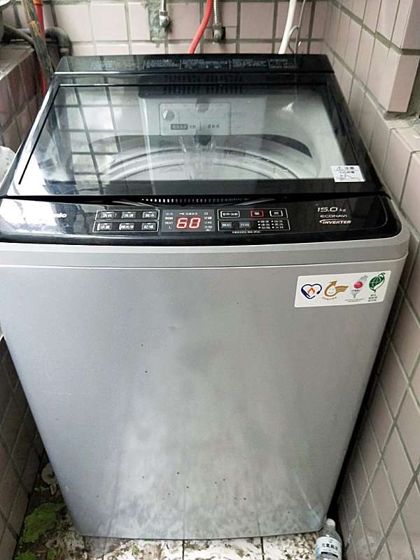 Na V150gt Panasonic台灣松下變頻直立型洗衣機緩降式強化玻璃上掀蓋15公斤中華民國台灣地區製造鑽石極淨不繡鋼內槽2018年出廠