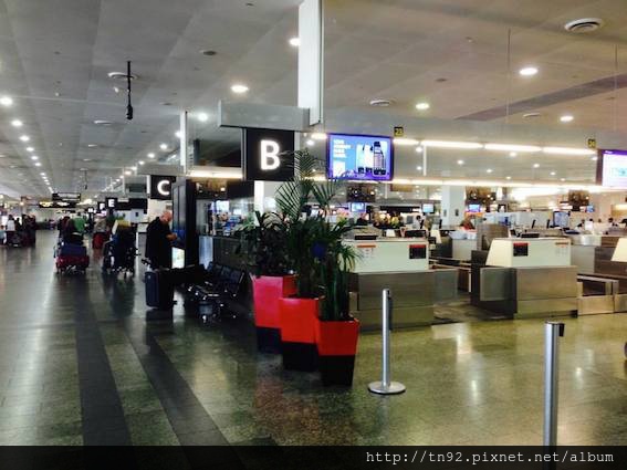 011 Melbourne T2 Check In Counters