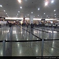  1723h (1523h) SAM_2575 Rather Empty Airport