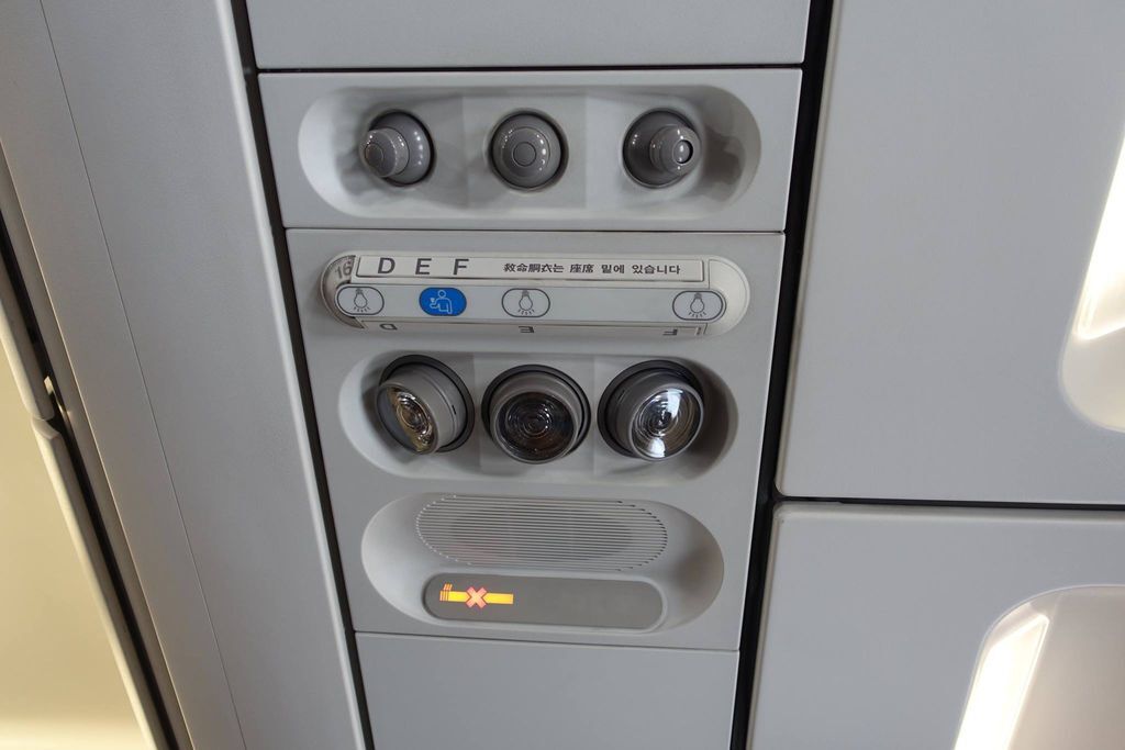 1525 DSC04937 Overhead Panel.jpg