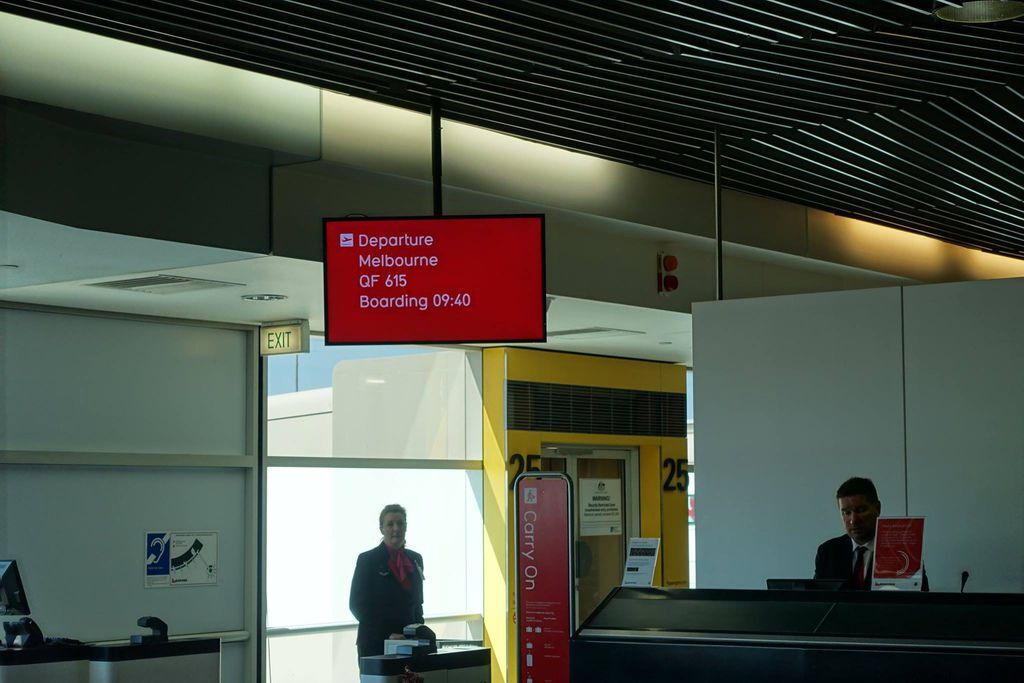 0940 DSC01028 QF615 Bound for Melbourne