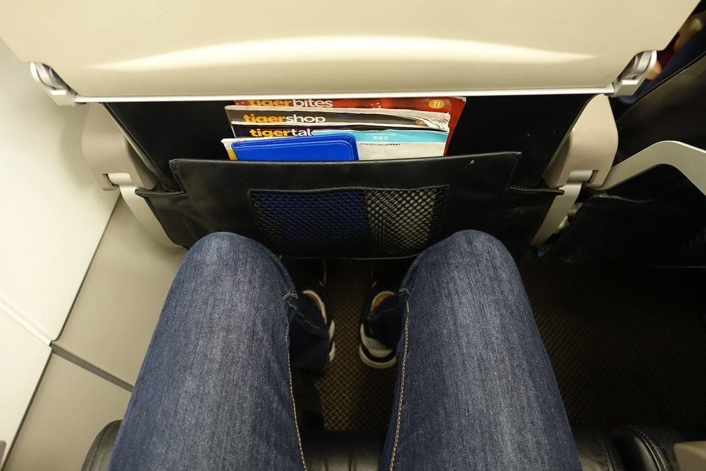 1850h DSC06694 Legroom