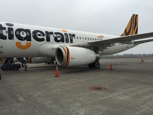 飛行 150322 台灣虎航y It511 Tpe Sin 桃園 新加坡 A320 加價座位 Fly From Changi 從樟宜機場出發 痞客邦