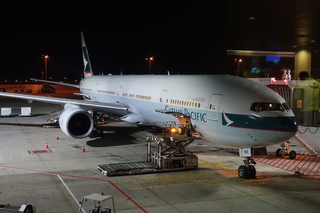 [分享] 201609 CX714 SIN-HKG 國泰超紅眼航班