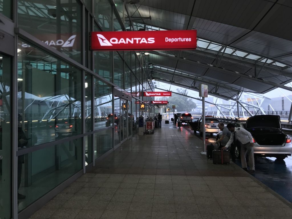 IMG_9775 1005h Qantas Domestic Terminal.JPG