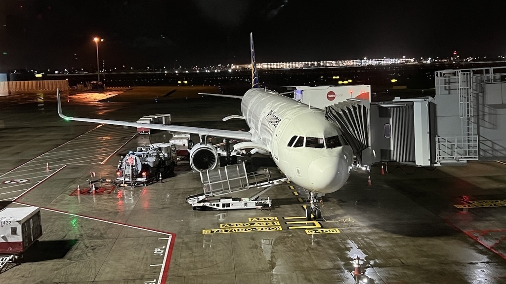 [分享] 菲律賓航空 PR510 SIN-MNL A321經濟艙