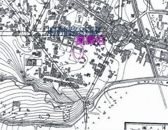 1911年臺南市區改正計畫圖中萬壽宮建築穿越過府前路之路中.jpg