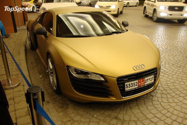 matte-gold-audi-r8-sw.jpg