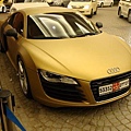 matte-gold-audi-r8-sw.jpg