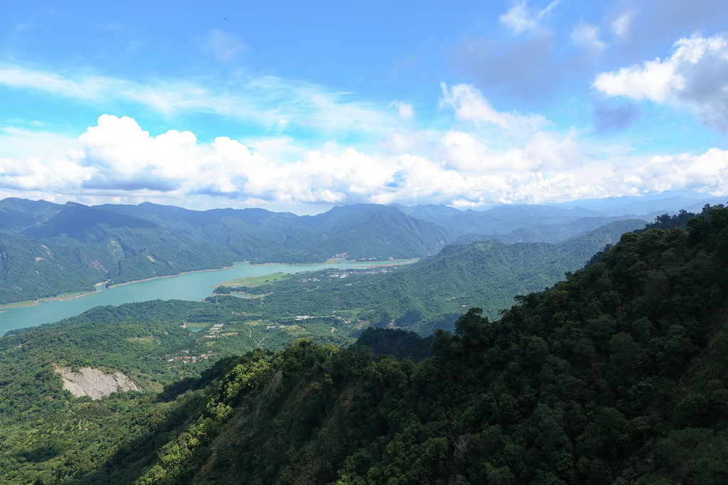 三腳南山、白馬亭、阿婆彎、大埔湖濱公園