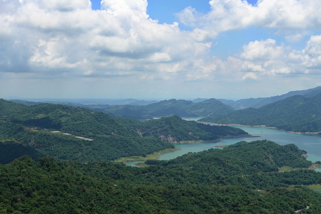 三腳南山、白馬亭、阿婆彎、大埔湖濱公園