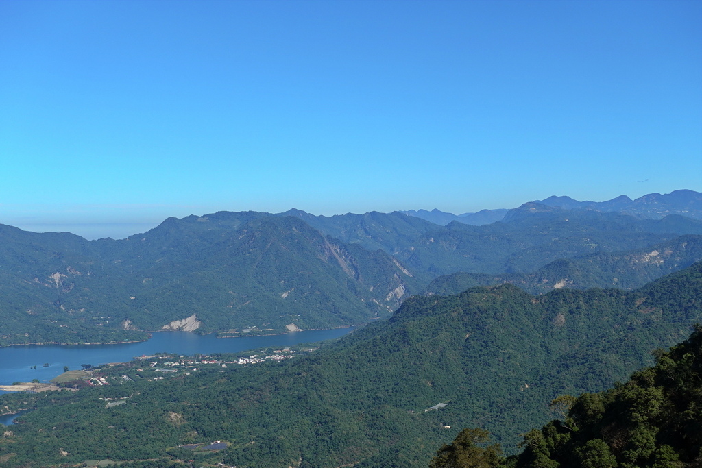 三腳南山、白馬亭、阿婆彎、大埔湖濱公園