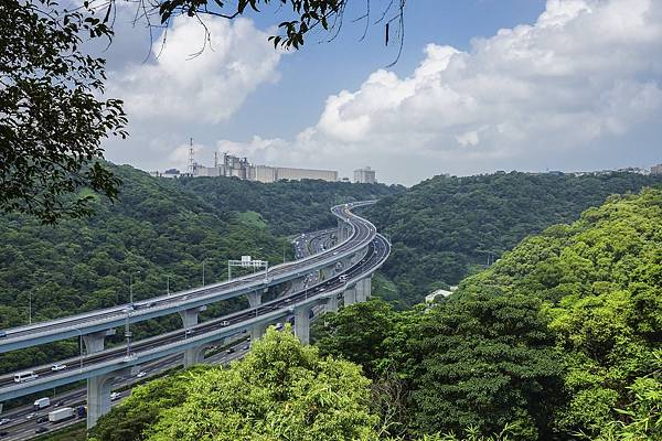 五股成屋「一芳洲」均質72坪，戶戶景觀陽台，25層水岸擎天地