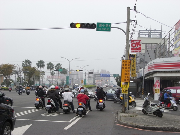 早上車很多.JPG 早上車很多.JPG