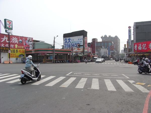 沒廁所的7-11.JPG 沒廁所的7-11.JPG