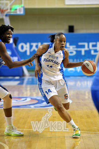 121122 Hansae v.s 三星 - Tina Thompson