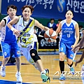 140329  冠軍戰  Game4  新韓 v.s Hansae - 金丹飛