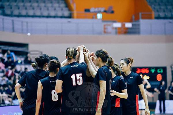 thumb800x0_gon_1439.jpg thumb800x0_gon_1439.jpg