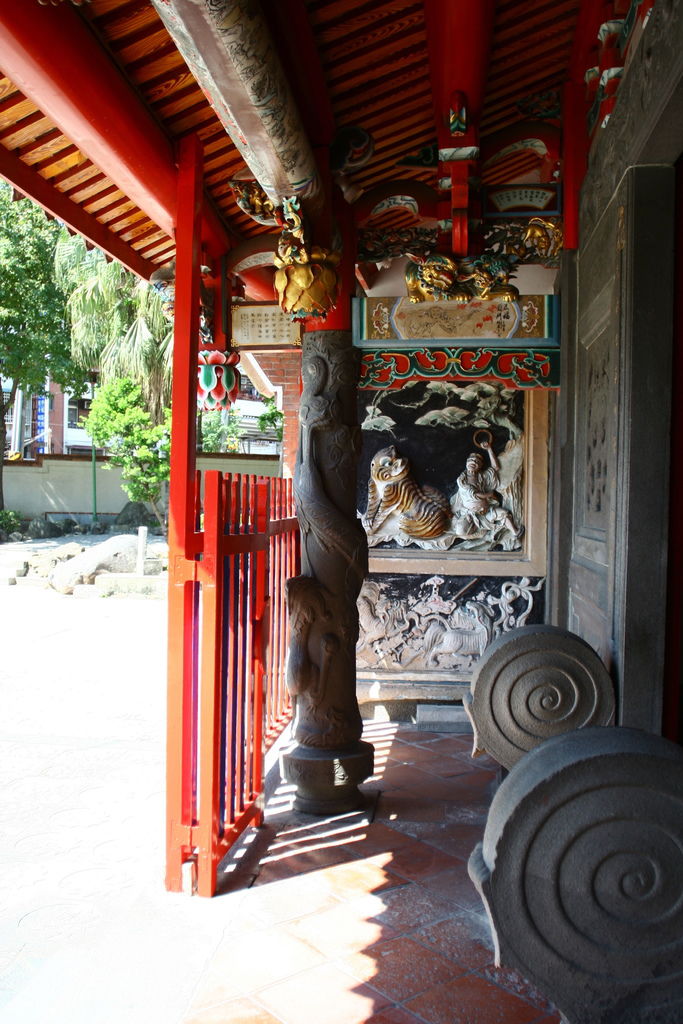 淡水鄞山寺