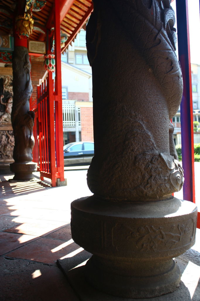 淡水鄞山寺