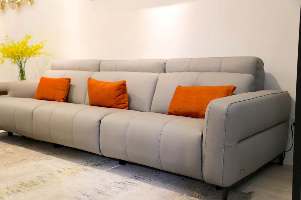 IMG_3565 Large.jpeg IMG_3565 Large.jpeg