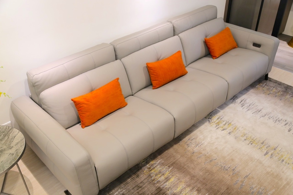 IMG_3591 Large.jpeg IMG_3591 Large.jpeg