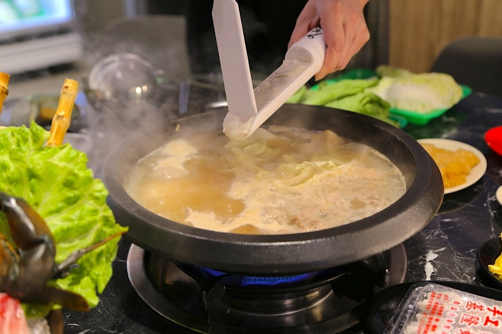 大碗螃蟹石頭火鍋IMG_8601.jpeg 大碗螃蟹石頭火鍋IMG_8601.jpeg