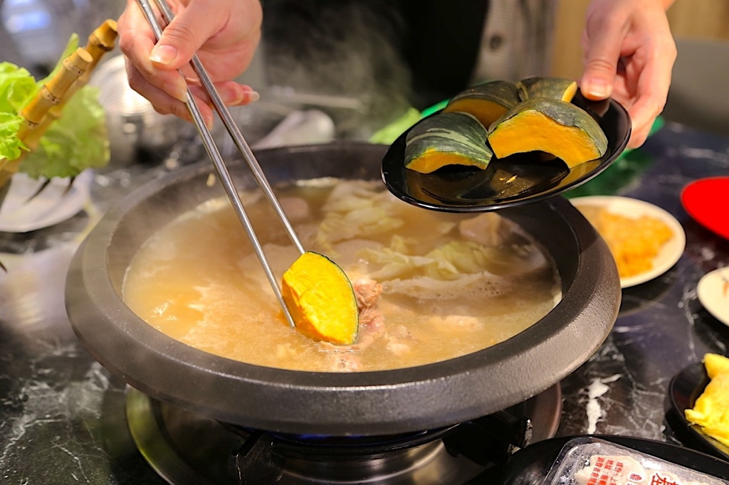 大碗螃蟹石頭火鍋IMG_8599.jpeg 大碗螃蟹石頭火鍋IMG_8599.jpeg