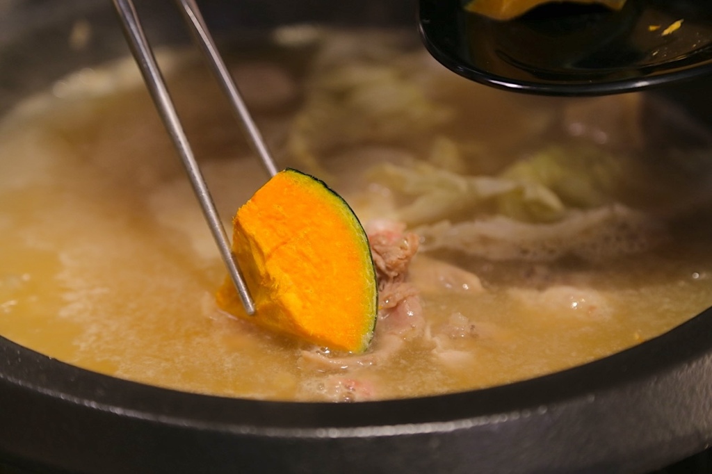 大碗螃蟹石頭火鍋IMG_8596.jpeg 大碗螃蟹石頭火鍋IMG_8596.jpeg