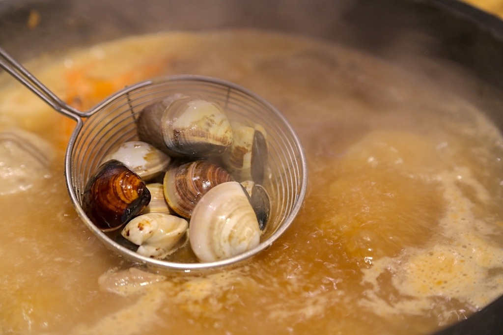 大碗螃蟹石頭火鍋IMG_8653.jpeg 大碗螃蟹石頭火鍋IMG_8653.jpeg